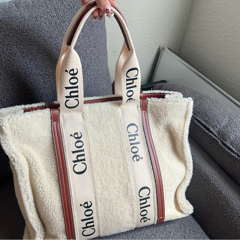 Chloe Large Woody Shearling Tote Bag
